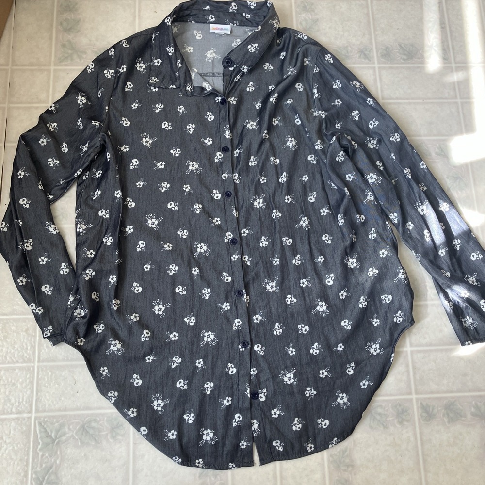 LuLaRoe Long Sleeve Gray Floral Button Down Blouse Size Large No‎ Wrinkle